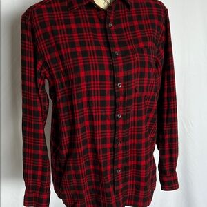 Red plaid classic St John’s Bay flannel shirt size small women